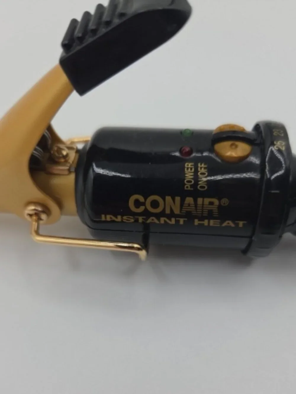 Conair Instant Heat Curling Iron CD89SCS Spiral Barrel 120/240V Dual Voltage